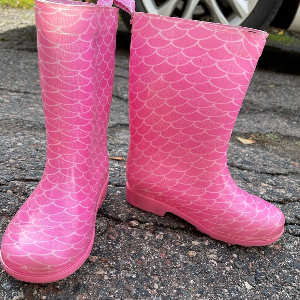 Rain boots
